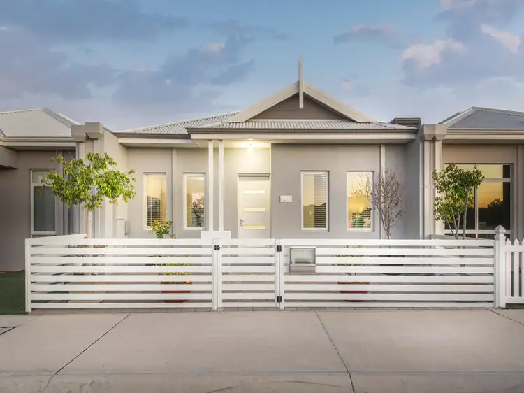 25 Geikie Glade, Wandi WA 6167