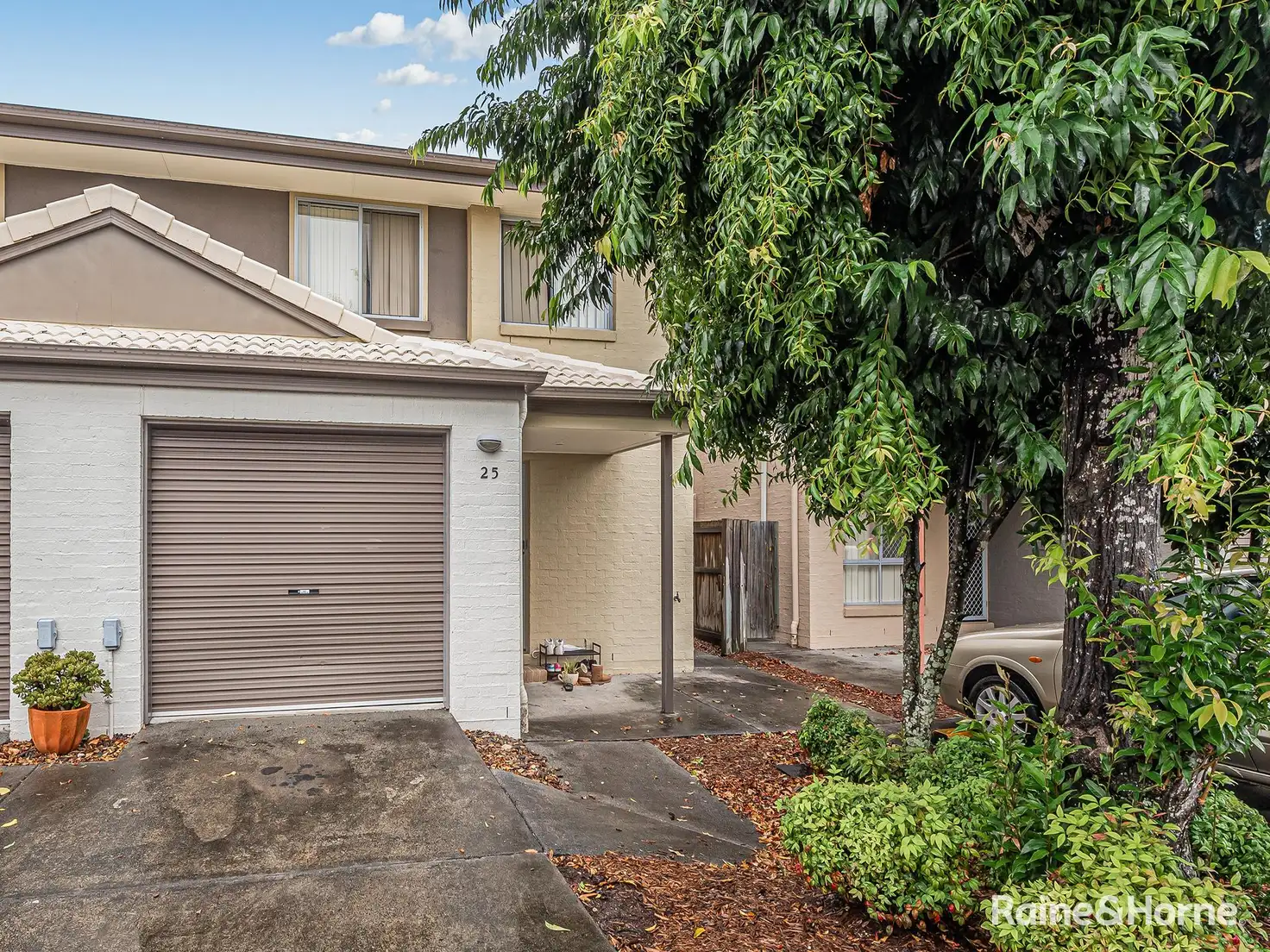 Main view of Homely townhouse listing, 25 / 6 - 32 University Drive, Meadowbrook QLD 4131