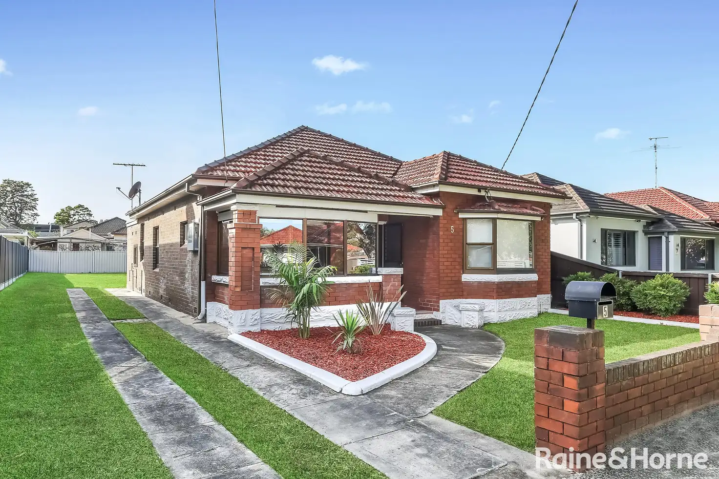 Main view of Homely house listing, 5 Daniel Street, Botany NSW 2019