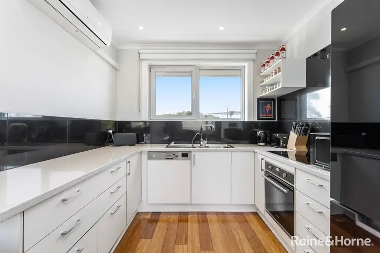 Third view of Homely unit listing, 6/205 Mason St, Newport VIC 3015