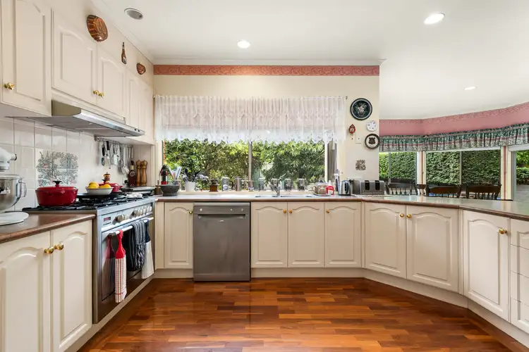Fifth view of Homely house listing, 3 Macdonald Place, Sunbury VIC 3429