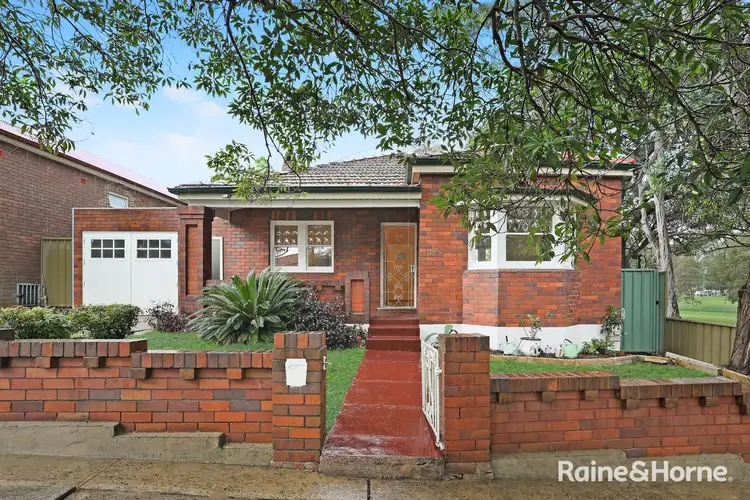 32 Bellbird Street, Canterbury NSW 2193