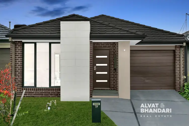 19 Wallflower Close, Craigieburn VIC 3064