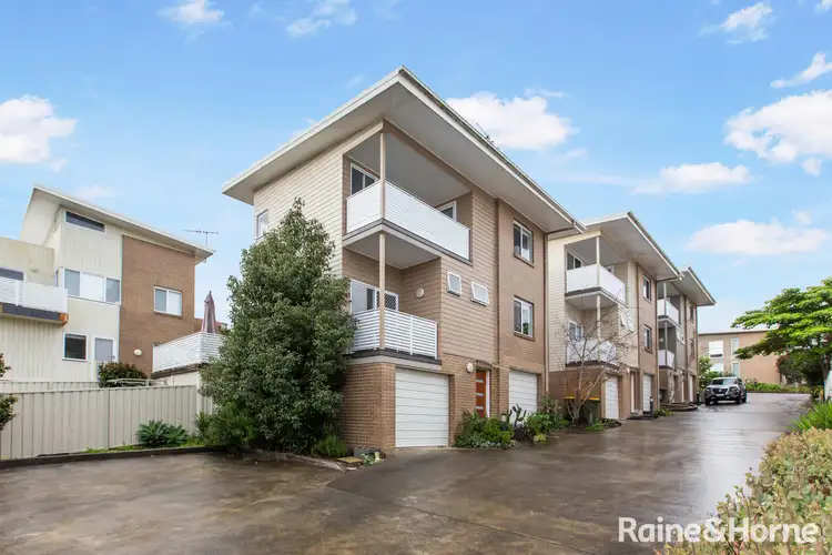 14/4 Crawford Lane, Mount Hutton NSW 2290
