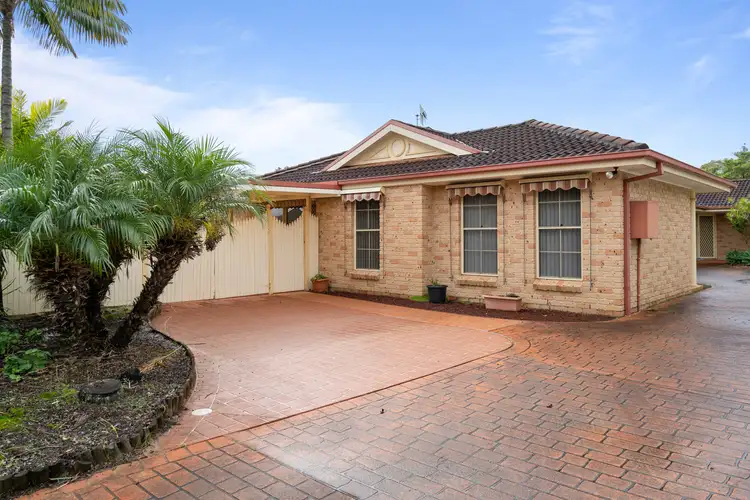 5a Castlereagh Crescent, Bateau Bay NSW 2261