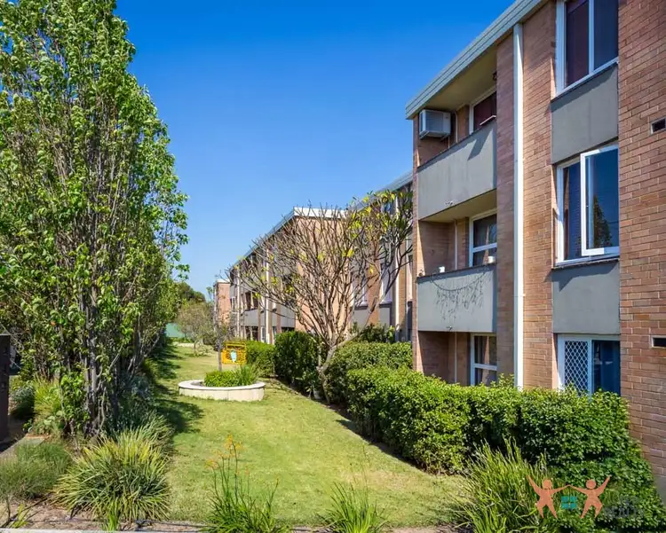 18/221 Clontarf Rd, Hamilton Hill WA 6163