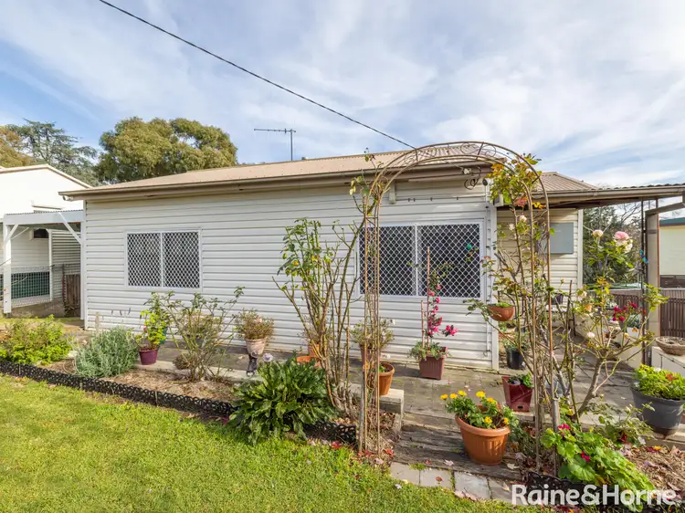 19 Pacific Way, West Bathurst NSW 2795
