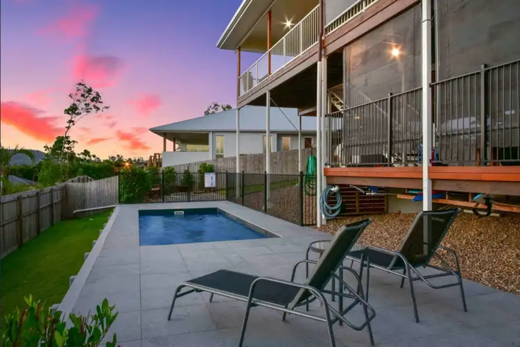6 Pearl Street, Cannonvale QLD 4802