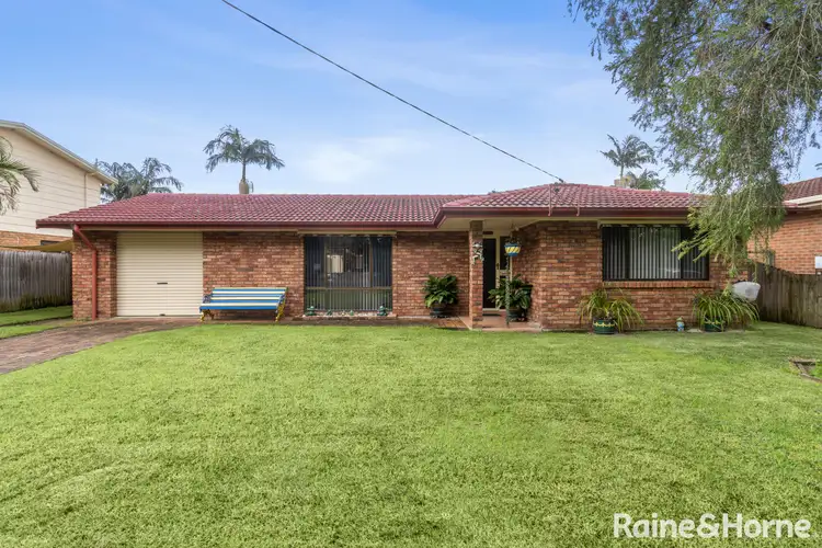 63 River Road, Lake Tabourie NSW 2539