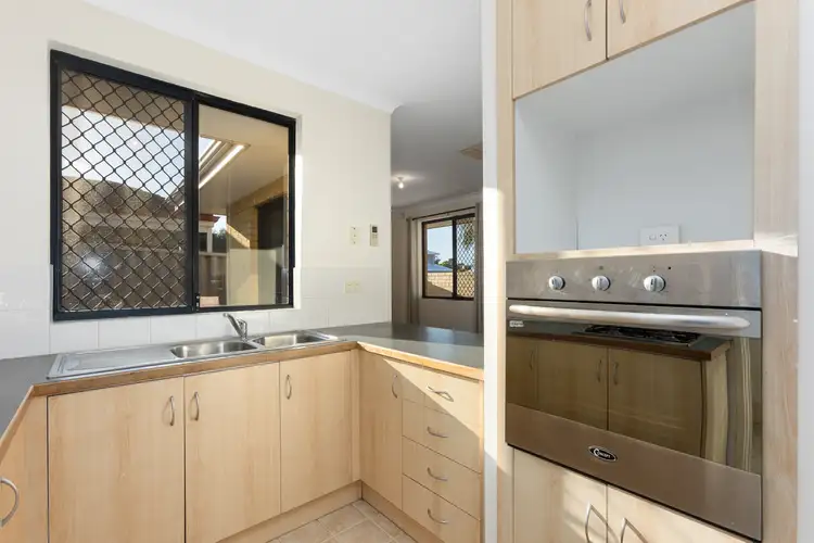 Fifth view of Homely villa listing, 5/25 Norman Street, St James WA 6102