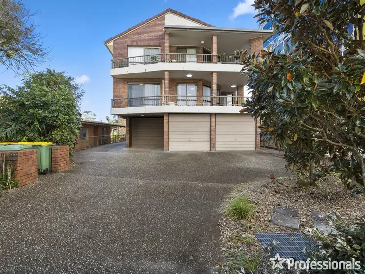 2/7 Twenty Third Avenue, Palm Beach QLD 4221