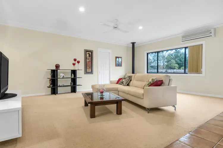 Third view of Homely villa listing, 3/6 Anthony Street, Sunbury VIC 3429