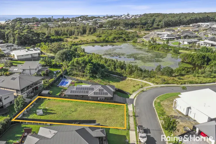 7 Eyre Crescent, Burrill Lake NSW 2539