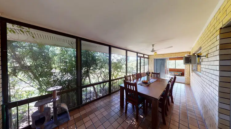 6 Fielding St