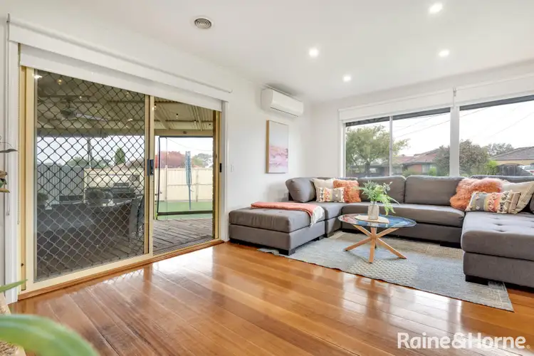 Sixth view of Homely house listing, 4 Cosdown Close, Gladstone Park VIC 3043
