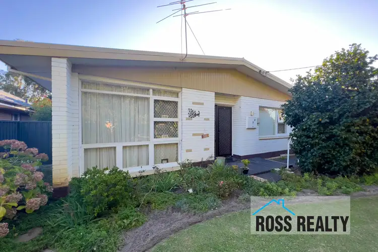 9 Napier Road, Morley WA 6062