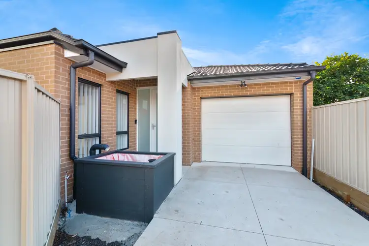 32A Newbury Street, Deer Park VIC 3023