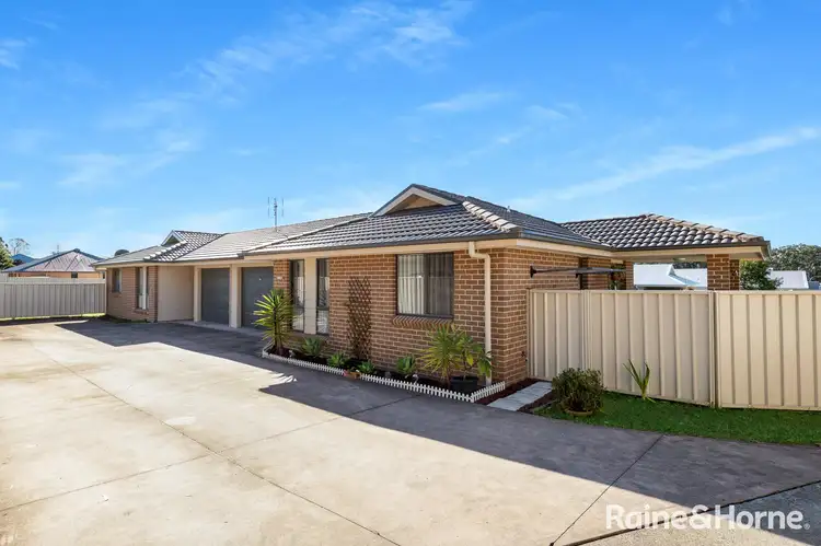 22 & 22a Alpina Place, South Nowra NSW 2541