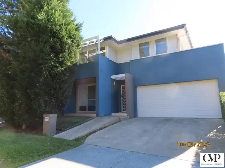 37 Tristania Street
