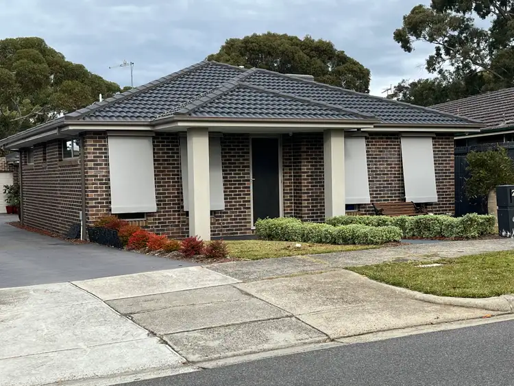 1/27 Gilchrist Crescent, Sunbury VIC 3429