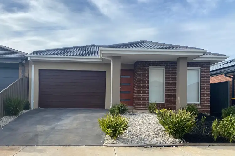 7 Larneuk Drive, Cobblebank VIC 3338