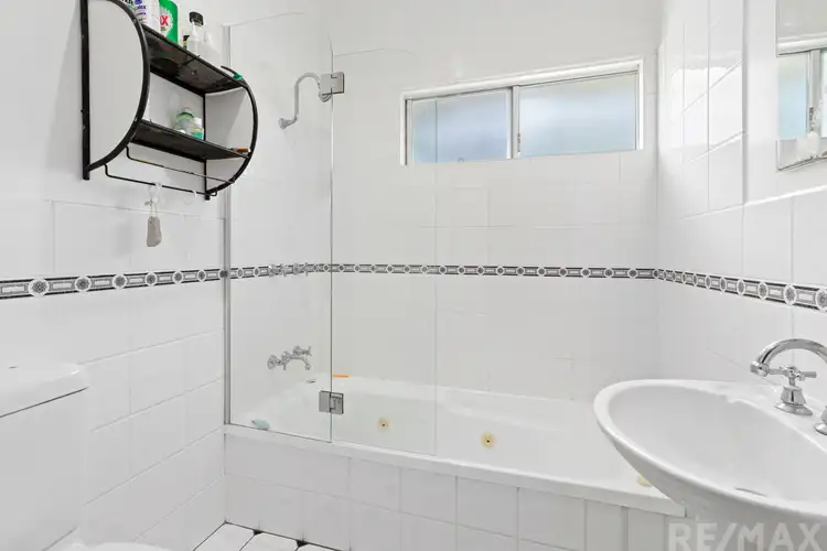 Fifth view of Homely house listing, 128 Majestic Outlook, Seven Hills QLD 4170