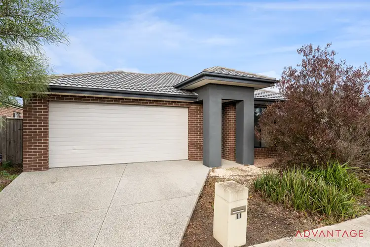 11 Warunda Parade, Point Cook VIC 3030