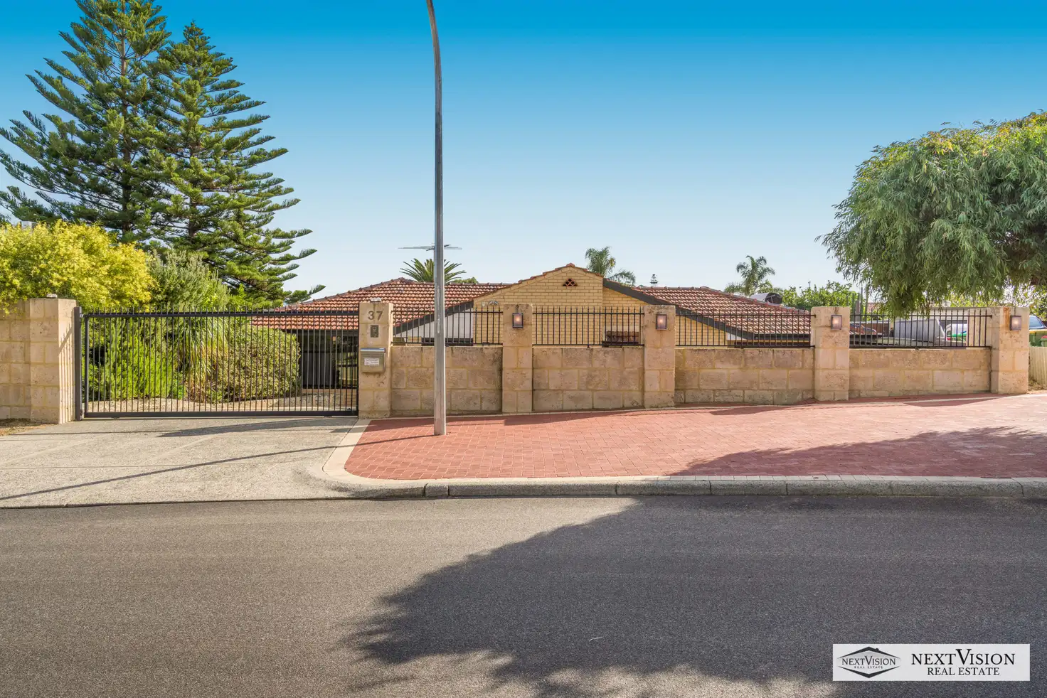 Main view of Homely house listing, 37 Mannion Way, Kardinya WA 6163