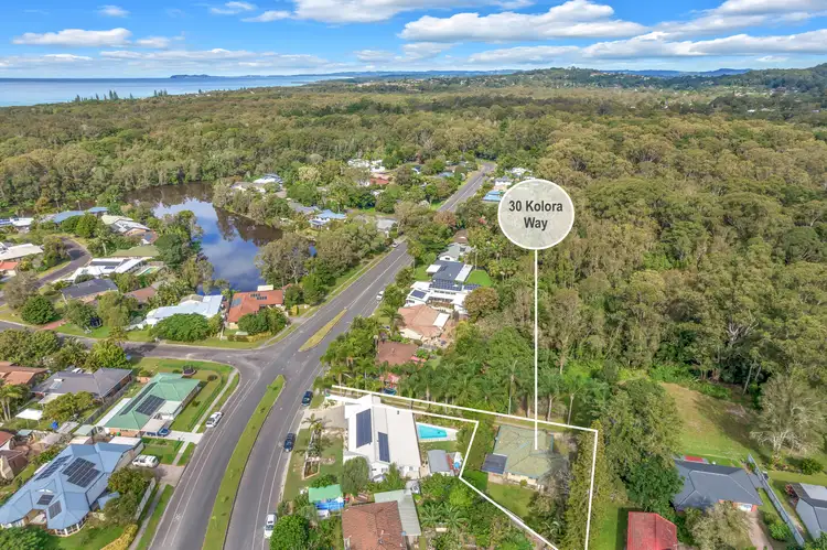 30 Kolora Way, Ocean Shores NSW 2483