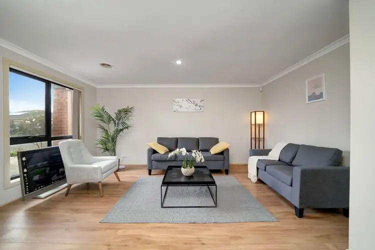 39 Hindmarsh Drive, Manor Lakes VIC 3024