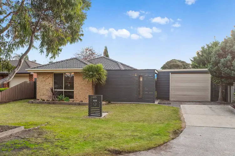 25 Fernwren Place, Carrum Downs VIC 3201
