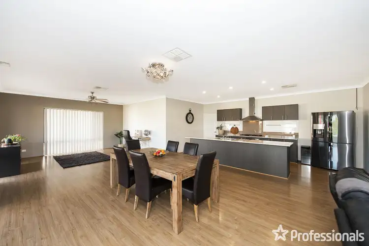 33 Pomera Drive, Byford WA 6122