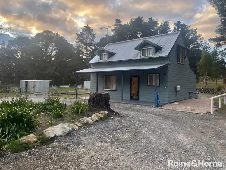 17 Gold Field Road
