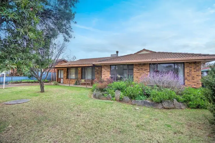 6 Blaxland Way, Tamworth NSW 2340