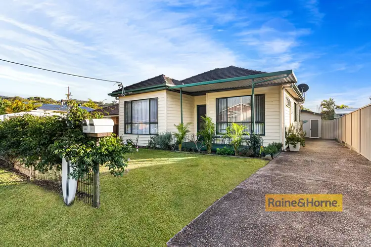 61 McEvoy Avenue, Umina Beach NSW 2257