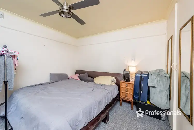 Sixth view of Homely unit listing, 3/39 Assen Street, Utakarra WA 6530