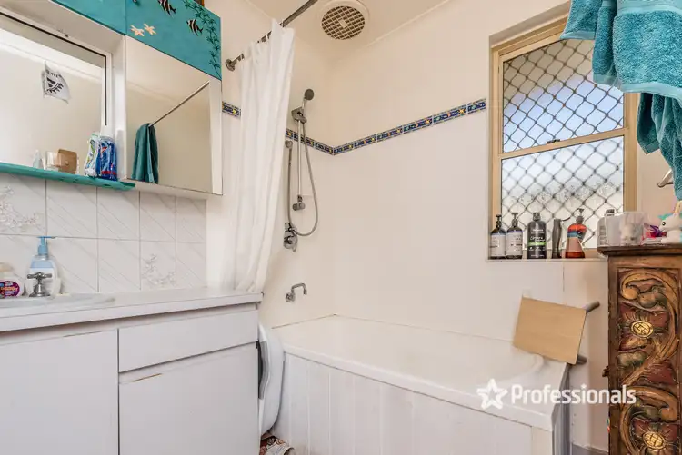 Seventh view of Homely unit listing, 3/39 Assen Street, Utakarra WA 6530