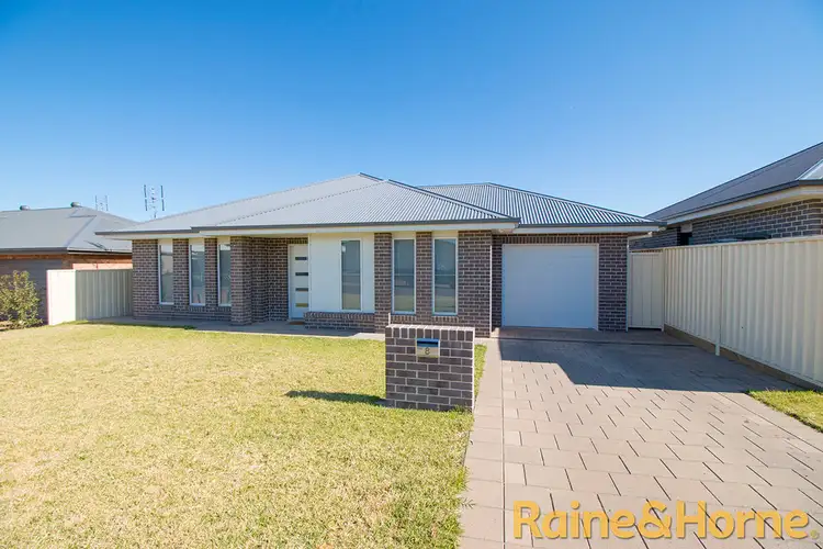 8 Mortlock Avenue