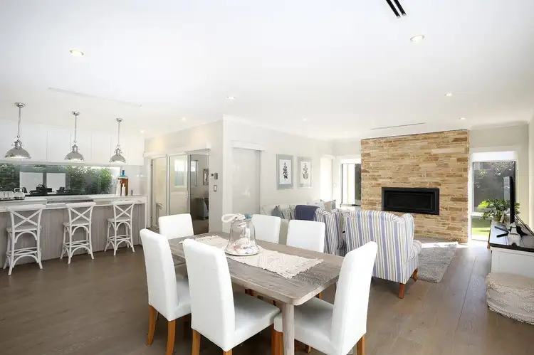 7 Devonshire Link, North Coogee WA 6163