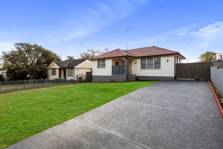 32 Waikanda Crescent, Whalan NSW 2770