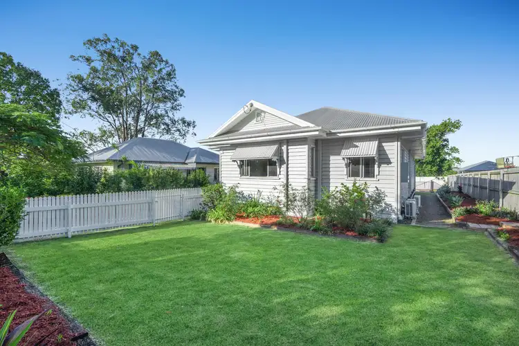 27 Malthus Street