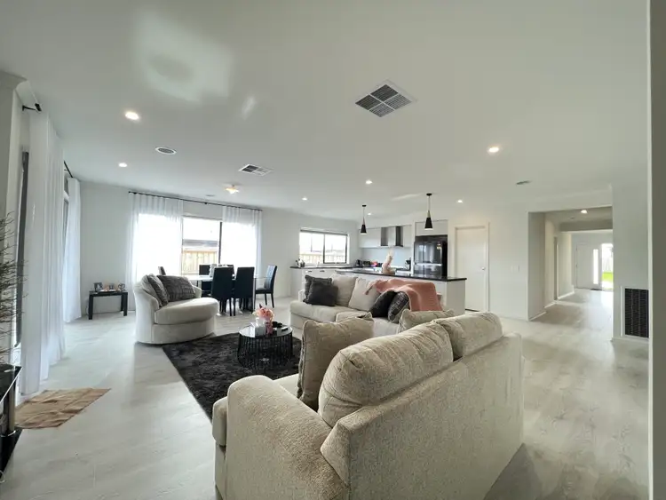 27 Clover Drive