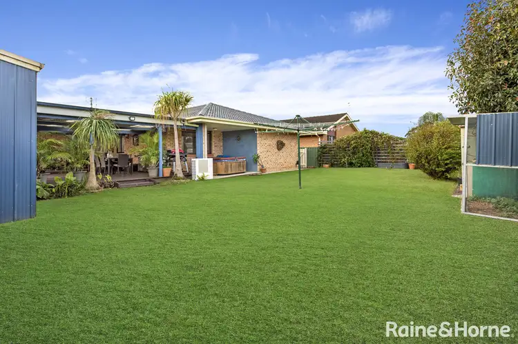 4 Cavalier Parade, Bomaderry NSW 2541