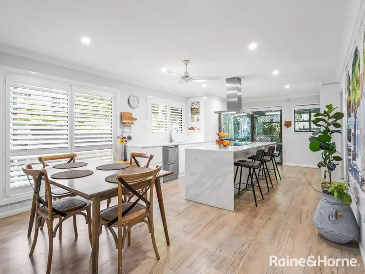 16 Hammersmith Road, Erina NSW 2250