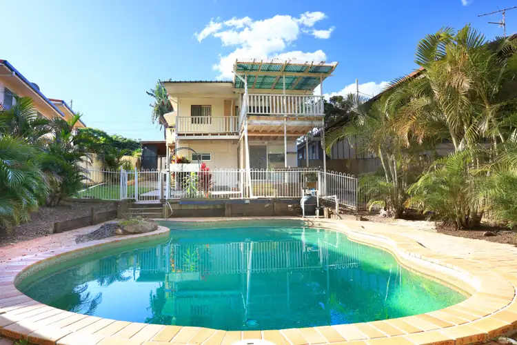 19 Nerang-Broadbeach Road, Nerang QLD 4211