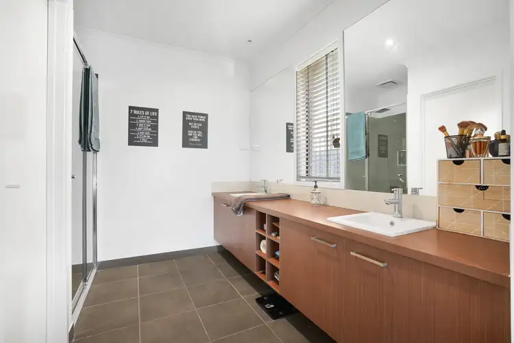 Fifth view of Homely house listing, 23 Latitude Promenade, Truganina VIC 3029