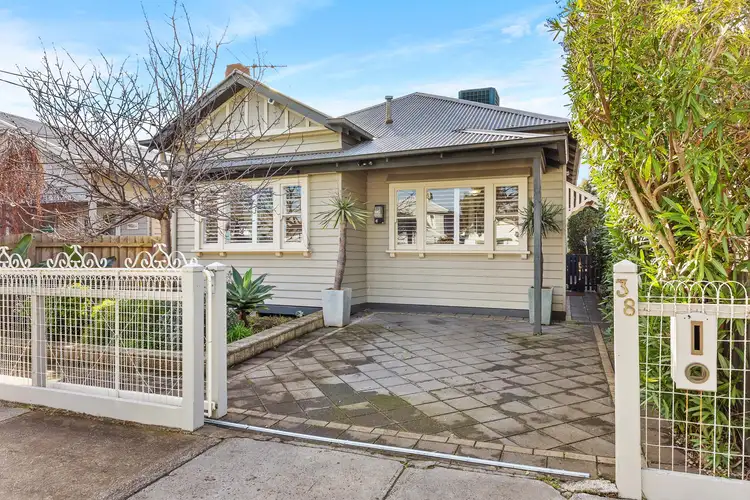38 Anderson St, Newport VIC 3015