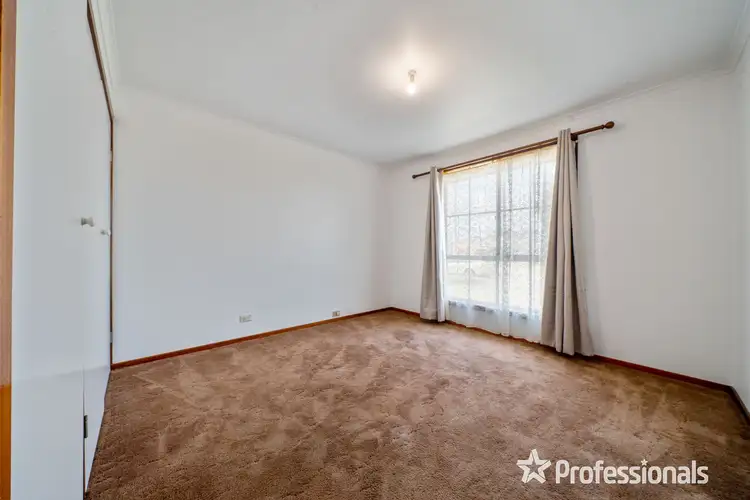 Fourth view of Homely house listing, 2 Rosslare Parade, St Albans VIC 3021