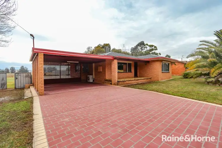 365 Durham St, Bathurst NSW 2795
