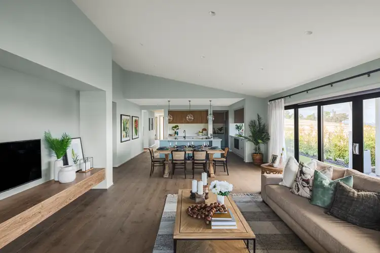 45 Watson Boulevard, Lloyd NSW 2650